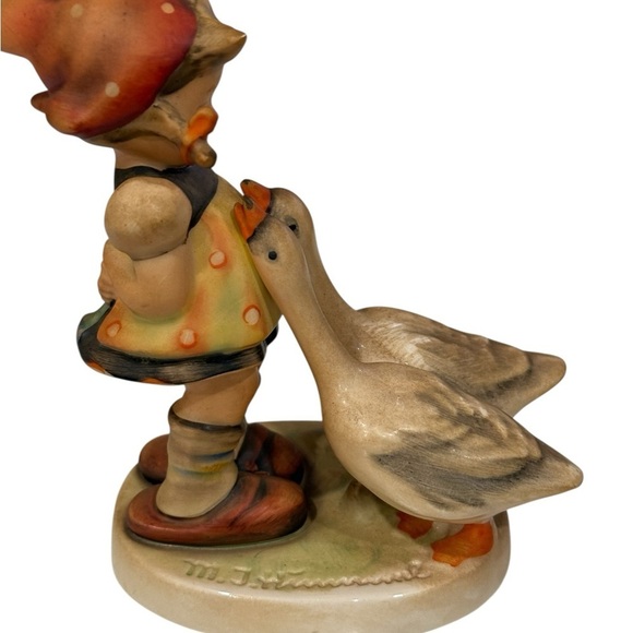 Hummel #47/0 Goose Girl 1950s Marked and Signed Hard  to Find  Vintage 5 inches - Picture 4 of 6